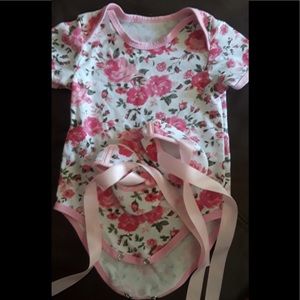 Infant girl onesie with matching shoes